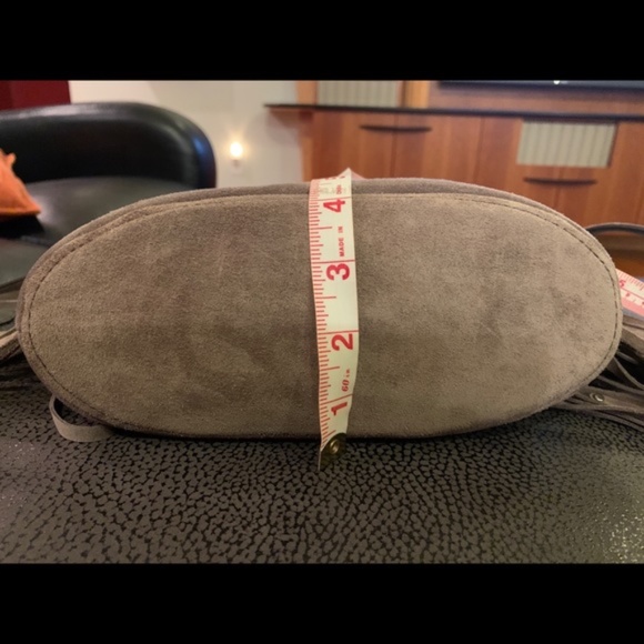 Michael Kors “Billy” suede messenger bag w/ fringe - Picture 9 of 13